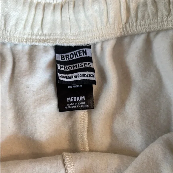 NWOT Broken Promises Cream Lasso Boyfriend Sweat Shorts (size M) - Picture 3 of 4